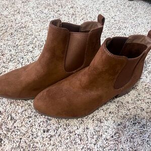 A New Day heeled Chelsea booties. Size 11 Wide